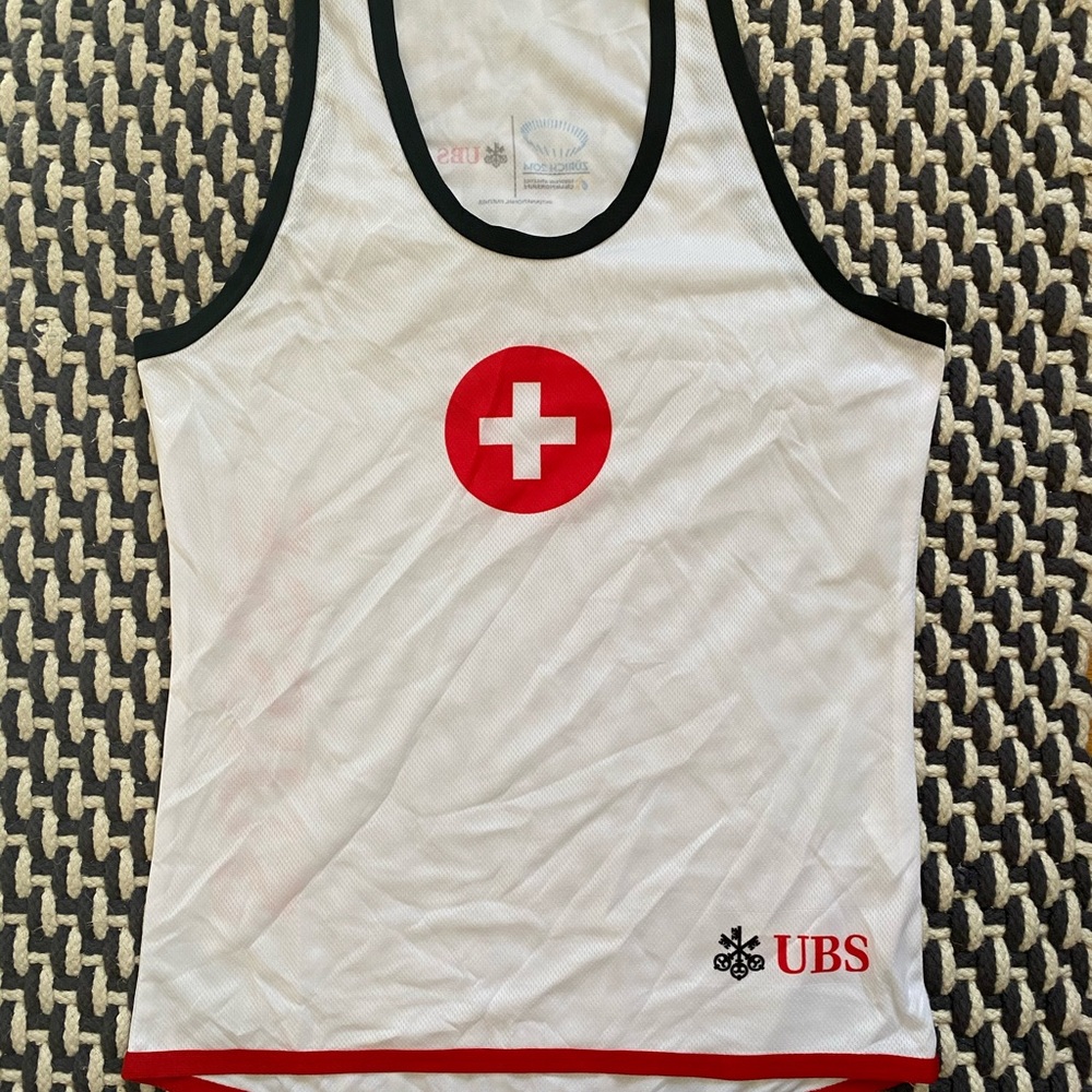 3 Swiss Suisse technical tops